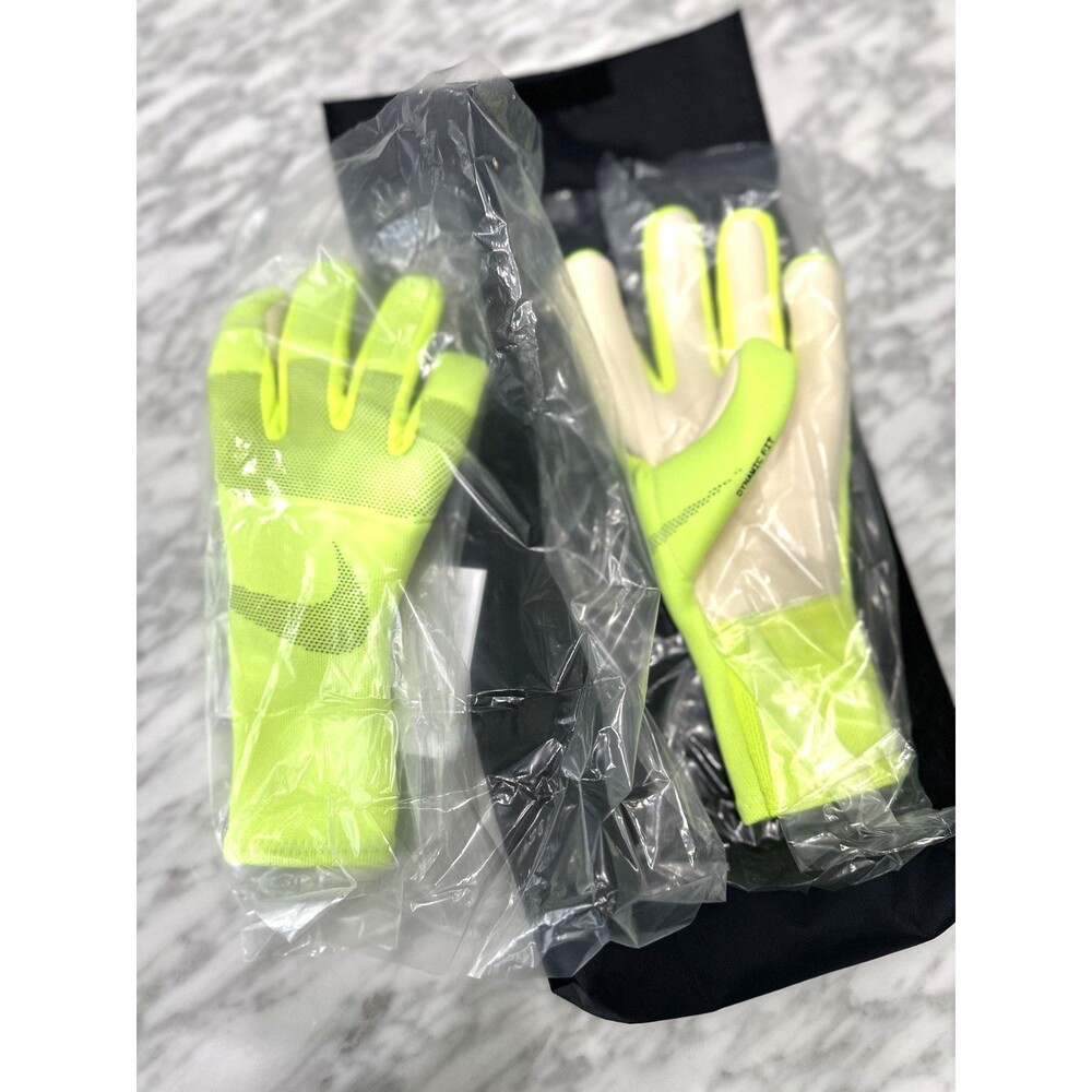 Nike GK Goalkeeper Gloves Dynamic Fit HQ0255-702 Size 8 Yellow Green NEW